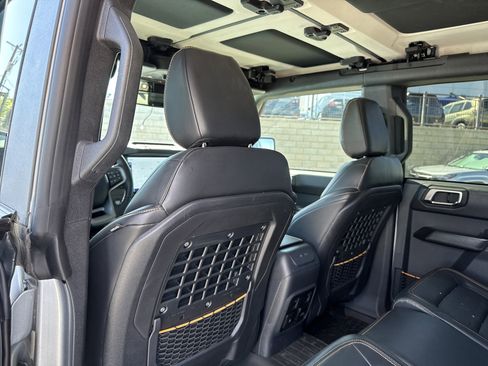 Used 2024 Ford Bronco Badlands image 25