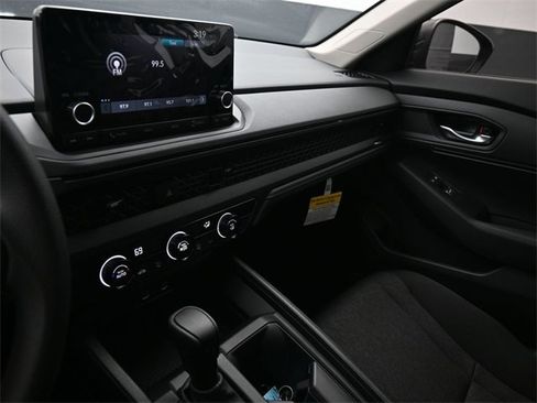 Certified 2025 Honda Accord LX image 11