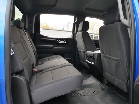 Used 2025 Chevrolet Silverado 1500 RST AWD/4WD image 40