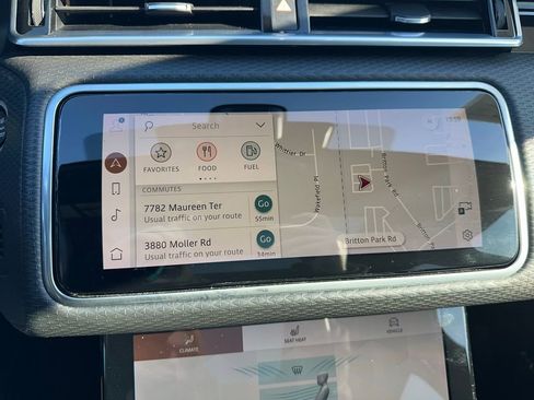 Used 2021 Land Rover Range Rover Velar R-Dynamic S image 21