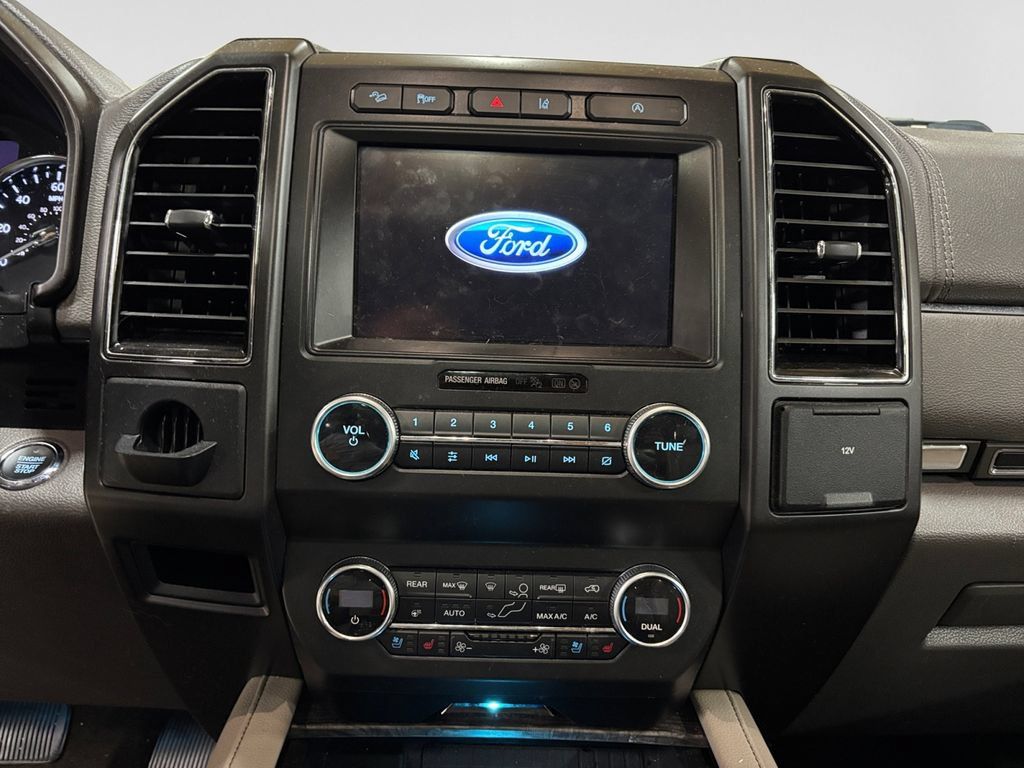 Used 2020 Ford Expedition Limited w/ Equipment Group 301A AWD/4WD image 12