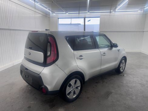 Used 2014 Kia Soul FWD image 5