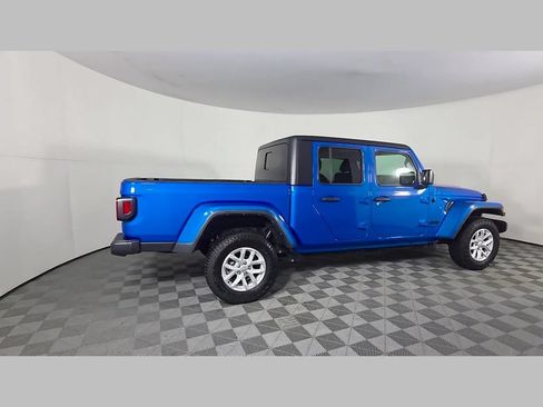 Used 2023 Jeep Gladiator Sport AWD/4WD image 39