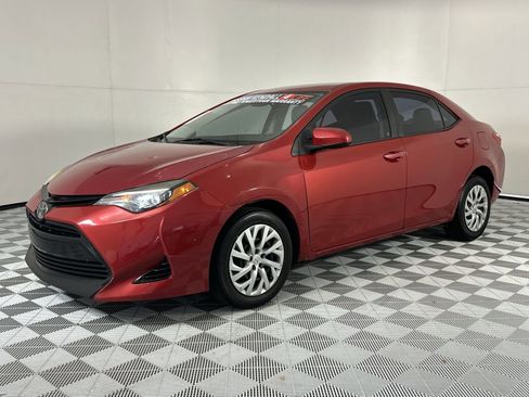 Used 2017 Toyota Corolla LE FWD image 4