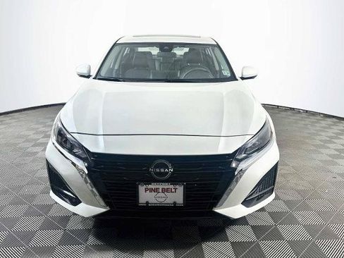 Certified 2025 Nissan Altima 2.5 SL AWD/4WD image 2