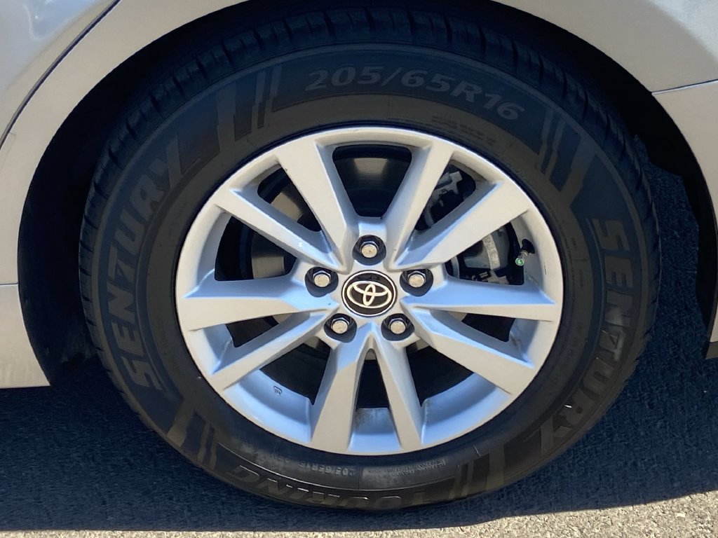 Used 2025 Toyota Camry LE FWD image 27