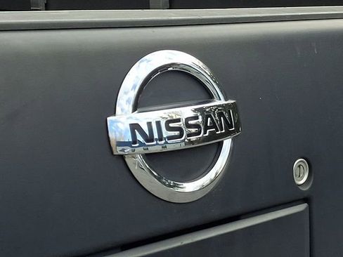 Used 2012 Nissan Frontier SV image 29