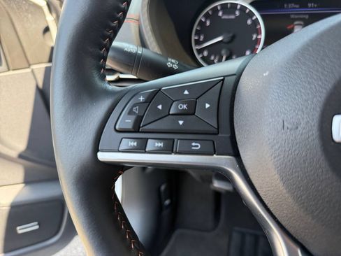 Used 2025 Nissan Sentra SR w/ SR Premium Package FWD image 24