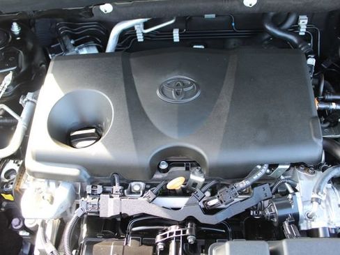 Certified 2024 Toyota RAV4 XLE AWD/4WD image 52
