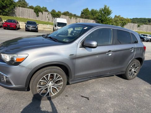 Used 2019 Mitsubishi Outlander Sport ES FWD image 3