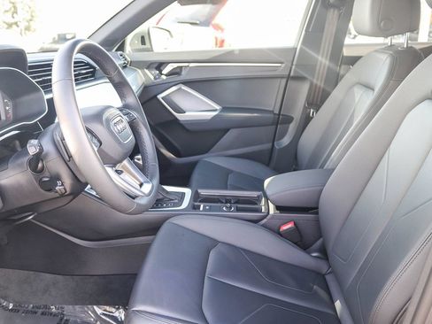 Certified 2025 Audi Q3 2.0T Premium w/ Convenience Package AWD/4WD image 19