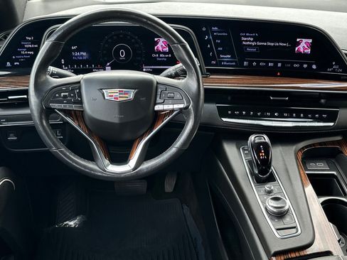 Used 2022 Cadillac Escalade ESV Luxury image 13