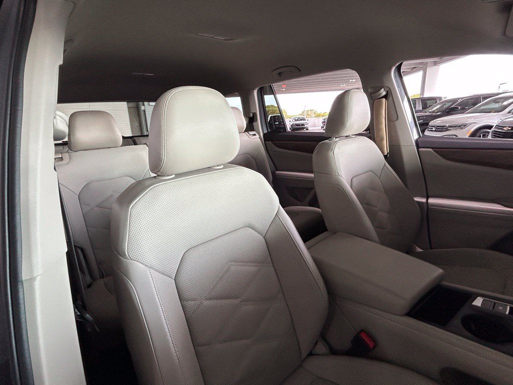 Used 2024 Volkswagen Atlas SE FWD image 36