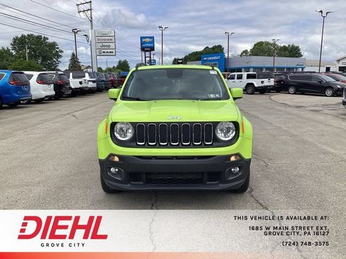 Used 2018 Jeep Renegade Latitude AWD/4WD image 2