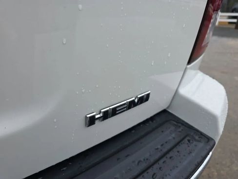 Used 2008 Jeep Grand Cherokee Limited w/ Trailer Tow Group IV RWD image 12