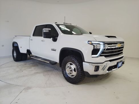 Used 2024 Chevrolet Silverado 3500 LTZ w/ LTZ Texas Edition image 34