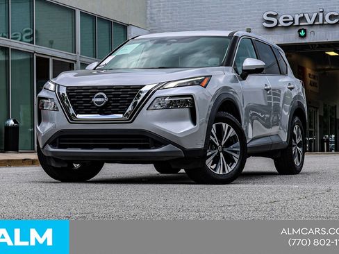 Used 2022 Nissan Rogue SV FWD image 2