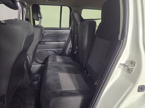 Used 2012 Jeep Patriot Latitude FWD image 24