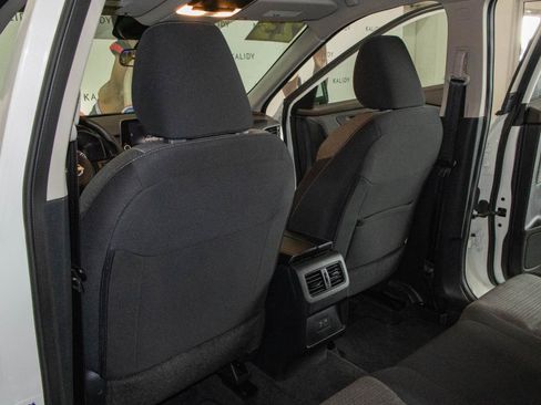 Used 2023 Nissan Rogue SV AWD/4WD image 9