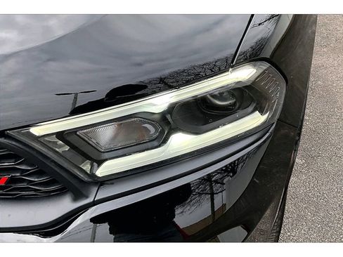 Certified 2025 Dodge Durango GT image 32