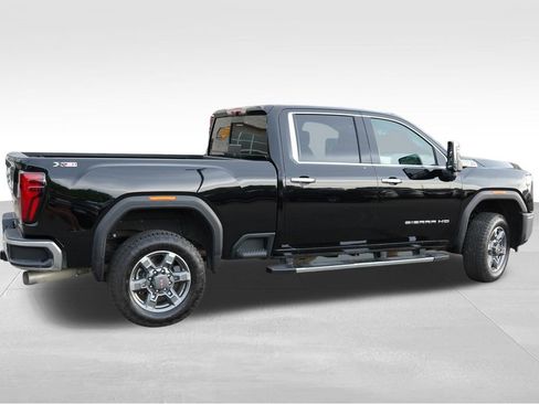 Used 2025 GMC Sierra 3500 SLT w/ SLT Premium Package AWD/4WD image 4