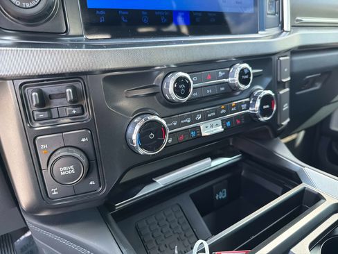 Used 2025 Ford F250 Platinum image 44