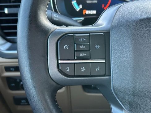 Used 2022 Ford F150 Lariat w/ Trailer Tow Package image 21