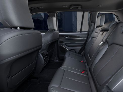 New 2026 Jeep Grand Cherokee Limited Reserve image 23