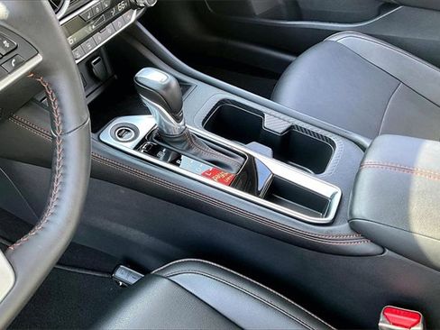 Certified 2025 Nissan Sentra SR w/ SR Premium Package image 17