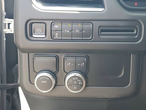 Used 2023 GMC Yukon SLT RWD image 20