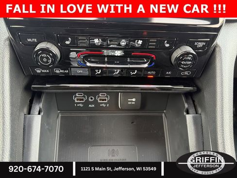 New 2025 Jeep Grand Cherokee L Limited w/ Luxury Tech Group II image 22