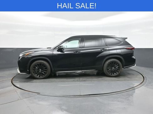 Certified 2025 Toyota Highlander XSE image 4