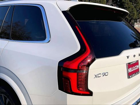 New 2026 Volvo XC90 B6 Ultra w/ Protection Package image 25