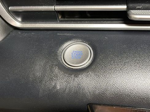 Used 2021 Hyundai Elantra SEL w/ Convenience Package image 29