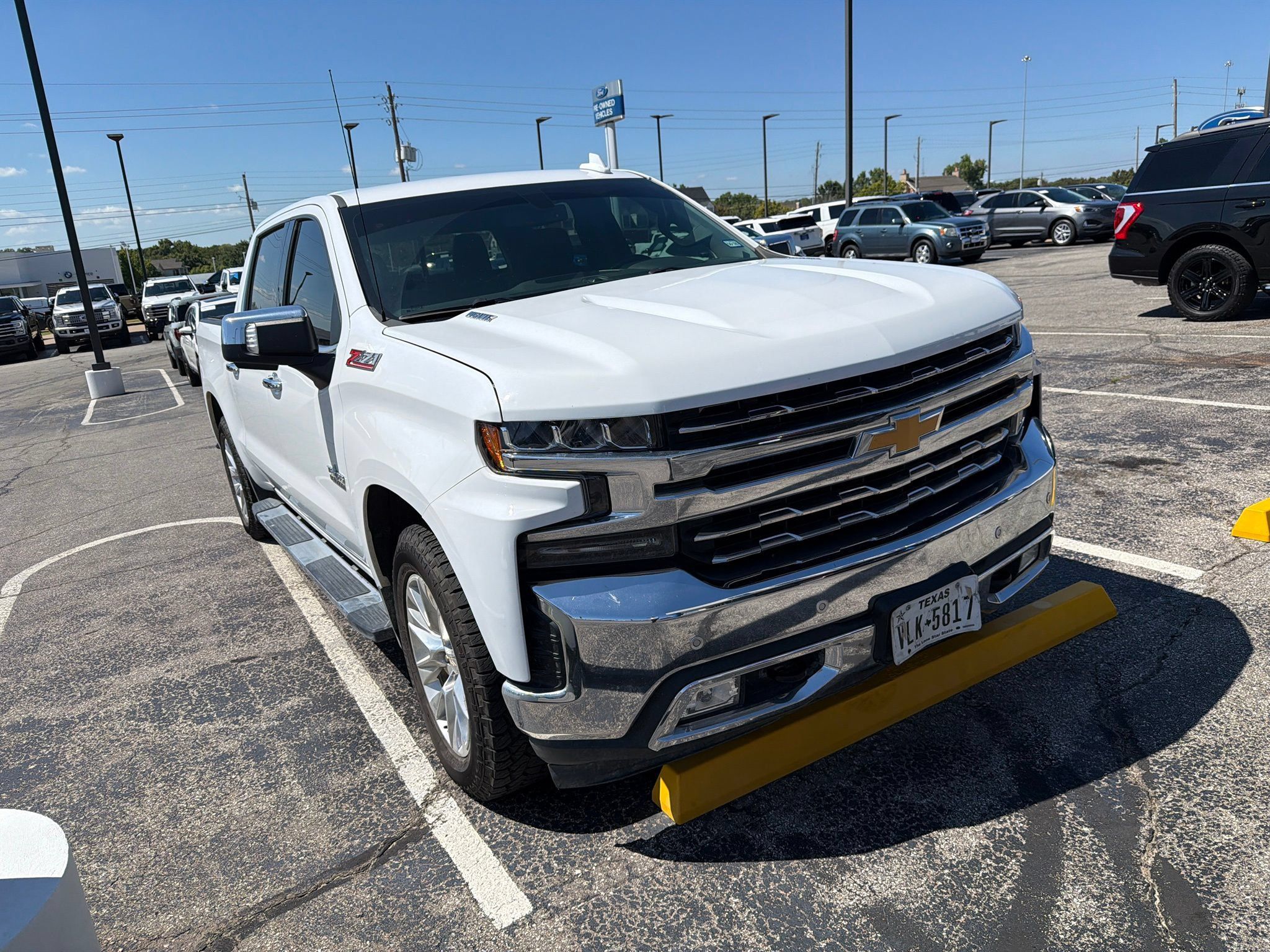 Used 2022 Chevrolet Silverado 1500 LTZ AWD/4WD image 2