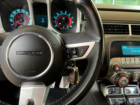 Used 2010 Chevrolet Camaro SS w/ RS Package RWD image 11