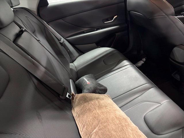 Used 2025 Hyundai Elantra Limited FWD image 3