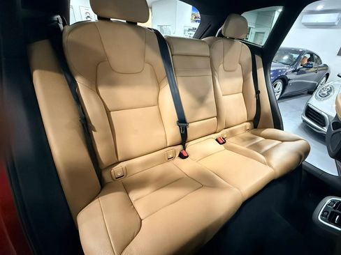 Used 2018 Volvo XC60 T6 Inscription w/ Convenience Package AWD/4WD image 14