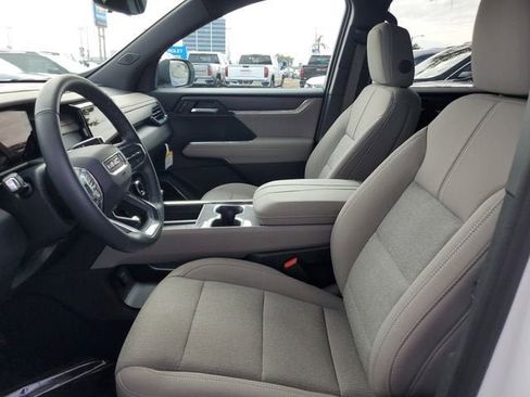 New 2026 GMC Acadia Elevation FWD image 19