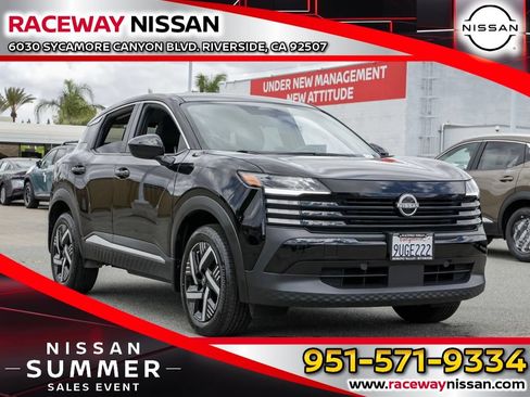 Used 2025 Nissan Kicks SV FWD image 1