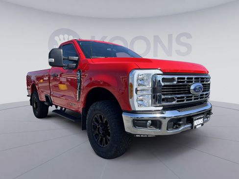 Used 2023 Ford F350 XLT w/ FX4 Off-Road Package AWD/4WD image 18