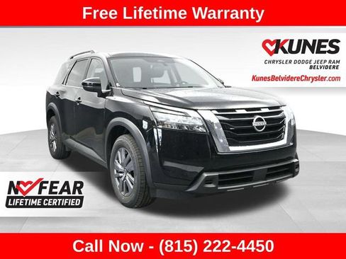 Used 2025 Nissan Pathfinder SV AWD/4WD image 1