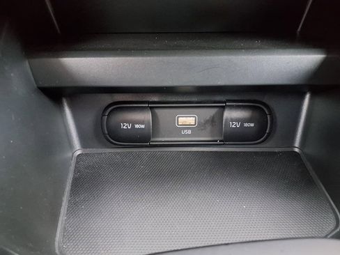 Certified 2023 Kia Soul LX w/ LX Technology Package FWD image 19
