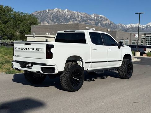 Used 2023 Chevrolet Silverado 1500 RST w/ Z71 Off-Road Package AWD/4WD image 9