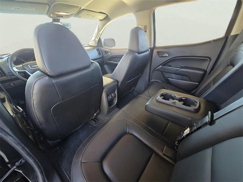 Used 2015 GMC Canyon SLT image 9