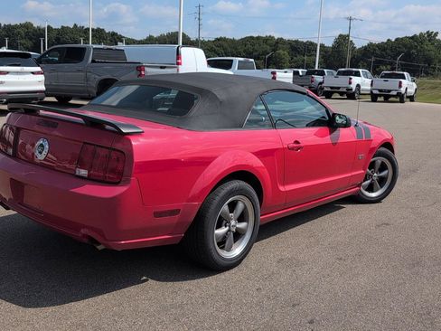 Used 2006 Ford Mustang GT RWD image 6