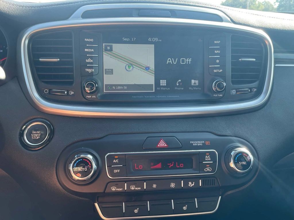 Used 2020 Kia Sorento SX FWD image 13