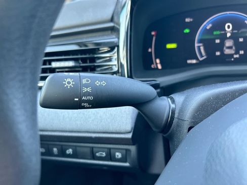 Used 2025 Toyota Camry LE FWD image 19