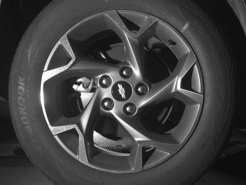 Used 2025 Chevrolet Trax LT FWD image 15