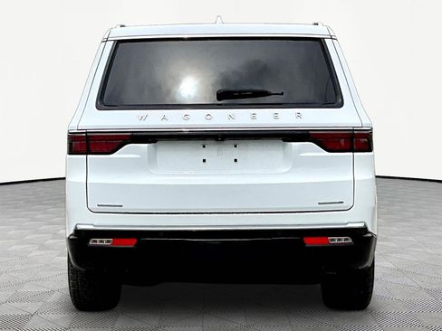 Used 2023 Jeep Wagoneer Series II w/ Flexible Seating Group AWD/4WD image 5